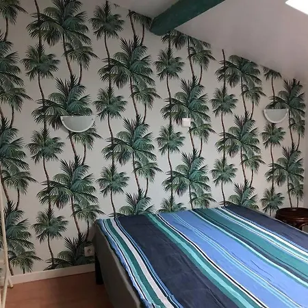 Charmante Maison Dans La Vallee De La Charente بيت للعطل